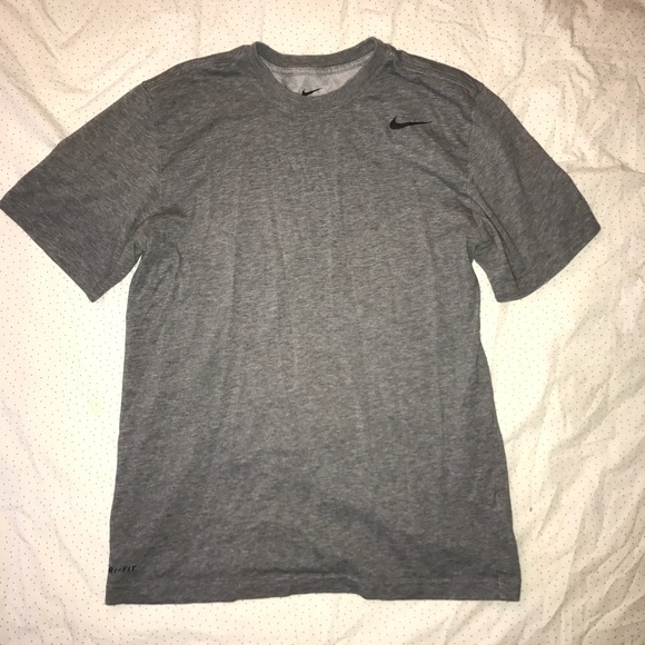 Nike Other - Nike Men's Dri-Fit Gray Short Sleeve Tee Size M